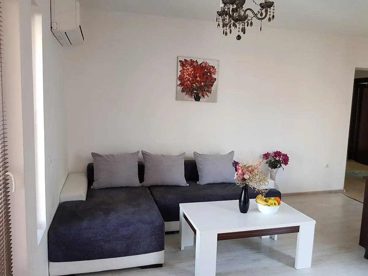 Family Aparthotel Vintegra 3*, Burgas